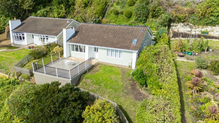 Ventnor Bungalow, Isle of Wight — image 2