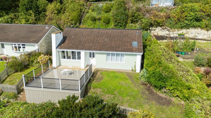 Ventnor Bungalow, Isle of Wight — image 9